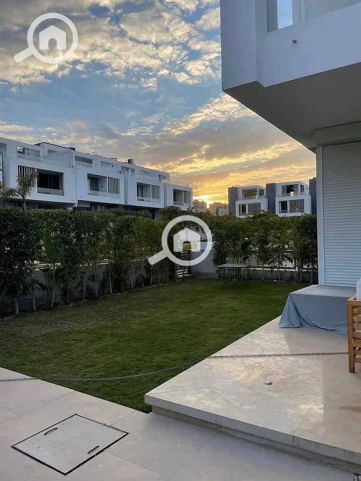 2 32569332-800x600. jpg