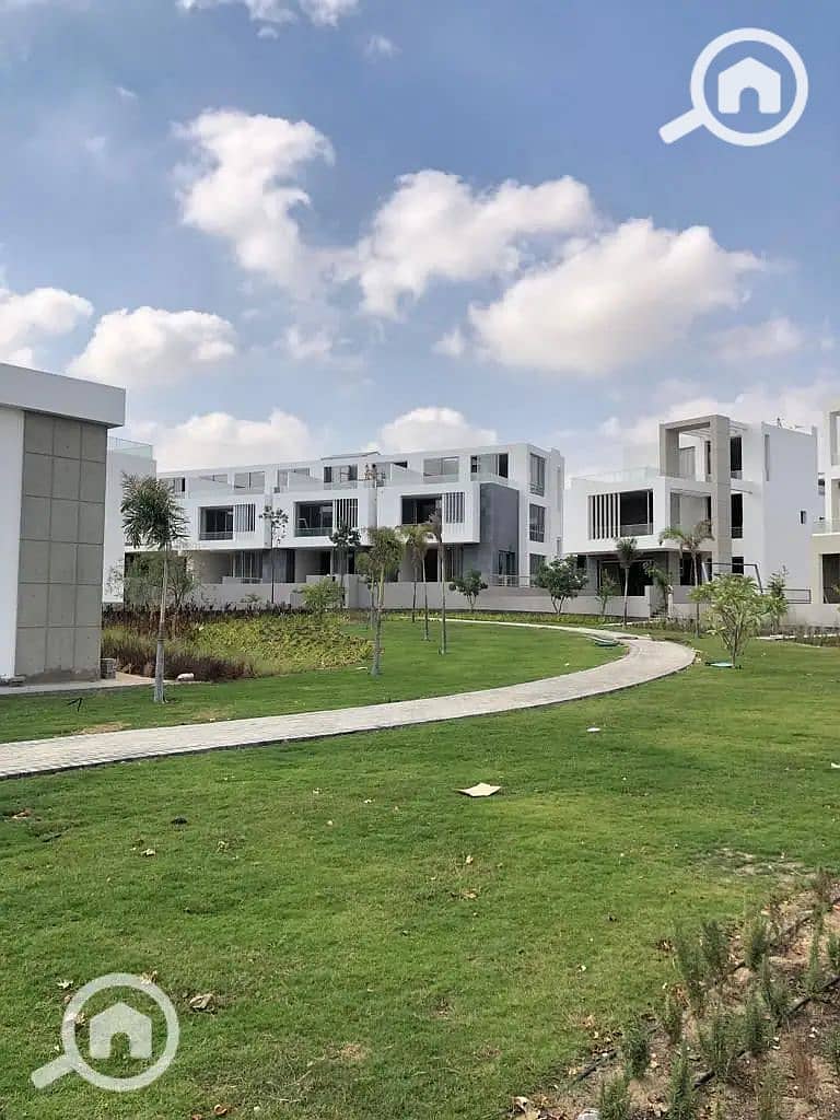 3 32297810-800x600. jpg