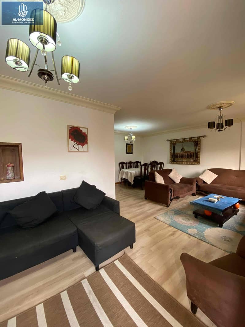 4 5217a76a-2b53-4121-9577-b092334e7768. jpg