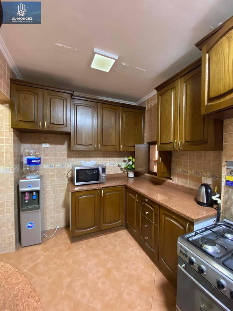 10 9d40bde6-363a-4786-935f-fd6d06aec67f. jpg