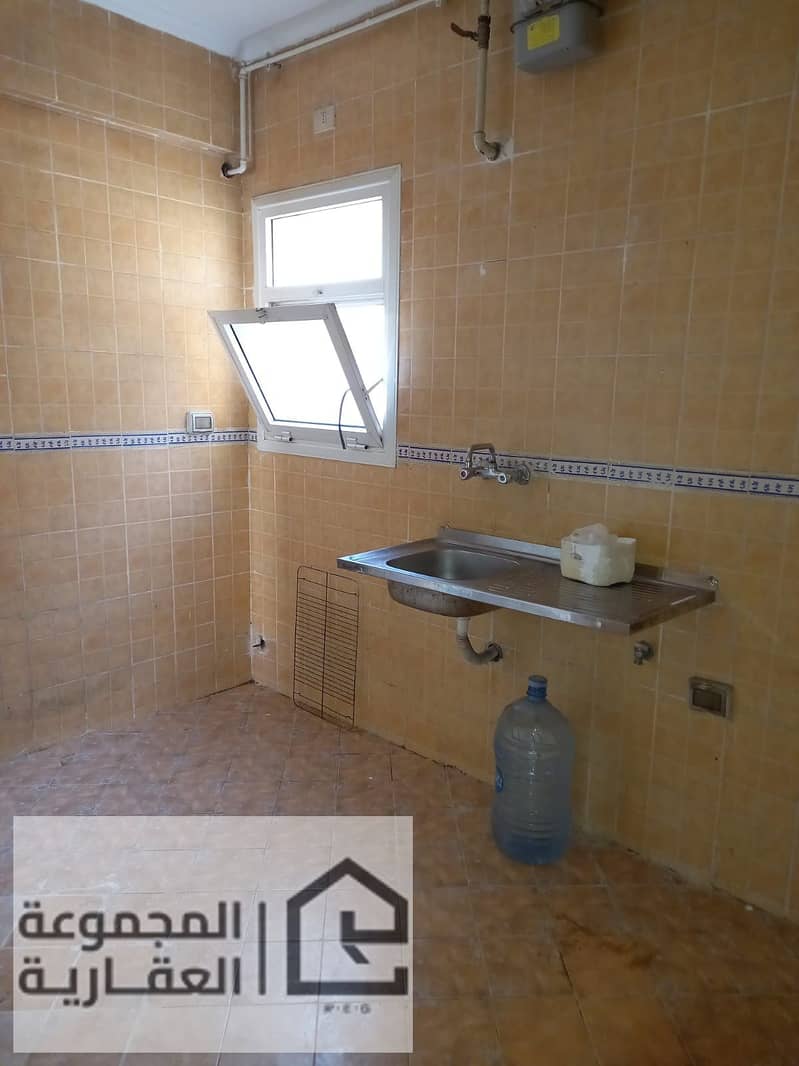 10 6fb35ad6-601b-4802-b50d-a63e0441eff9. jpg