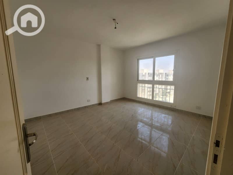 11 WhatsApp Image 2025-11-16 at 20.44. 52_7075bfa0. jpg