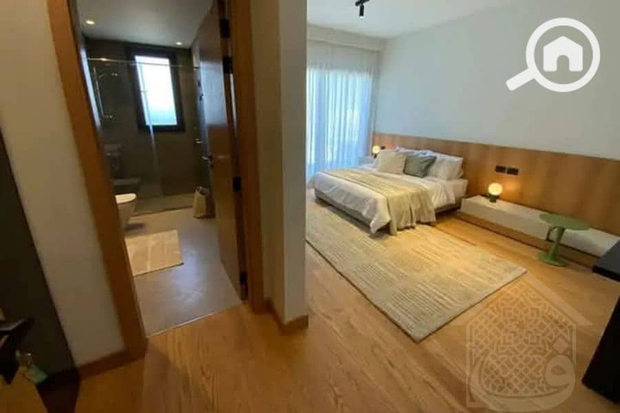 8 Background (1)_900x600. jpg