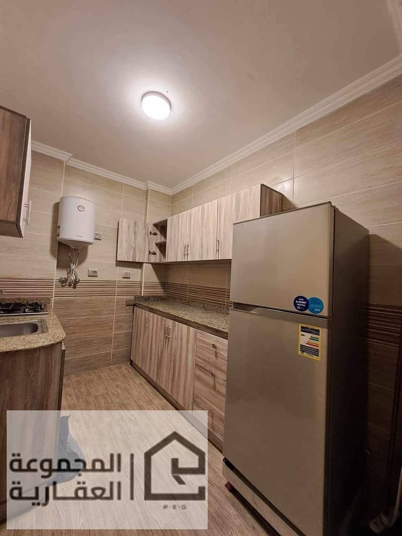 4 d49c2b5f-afff-4aab-8b8f-2a63b2e87a4d. jpg