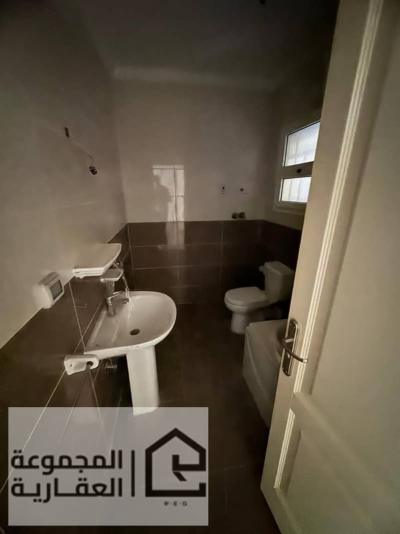 8 e832ea59-7179-4aca-a16b-bfe955aa379f. jpg