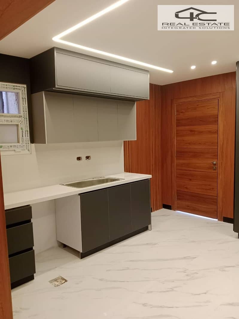 8 WhatsApp Image 2025-12-17 at 18.15. 58. jpeg