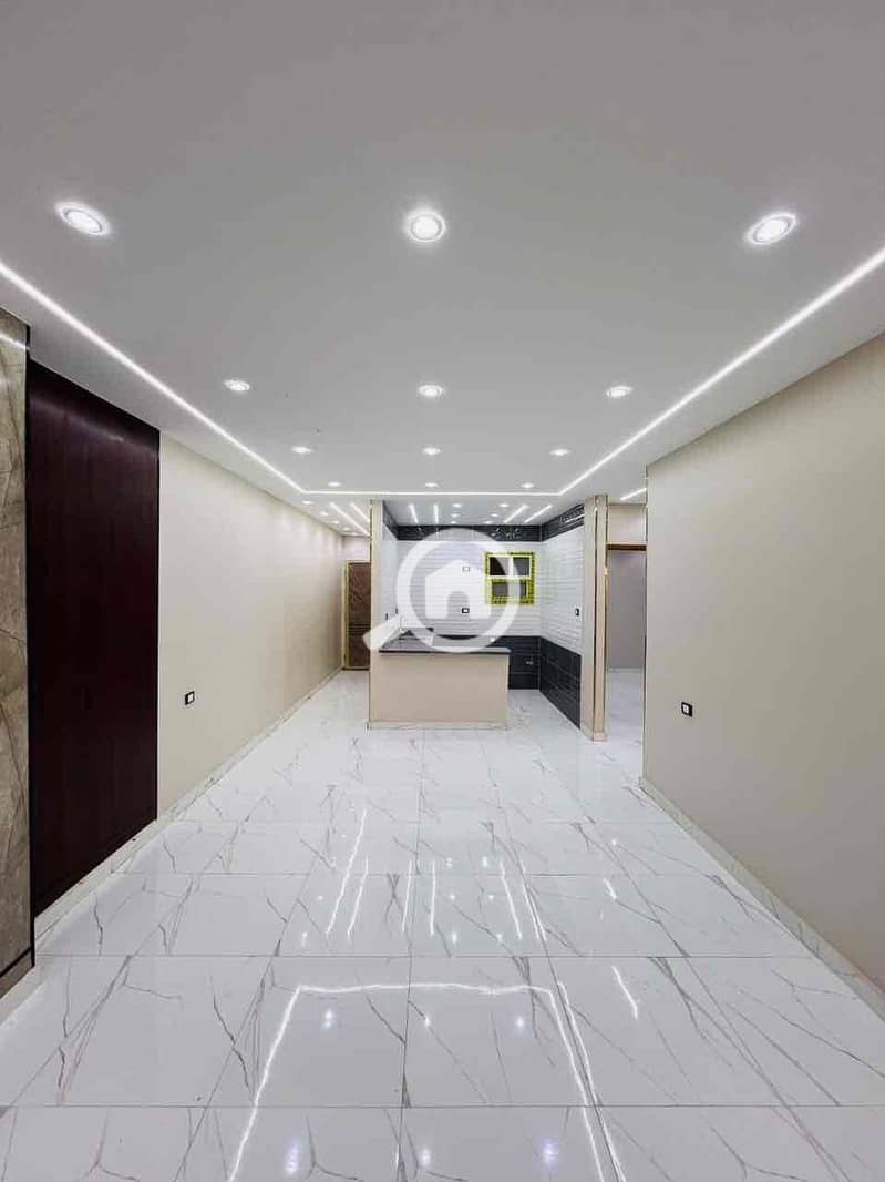 2 b2bc210c-906c-404e-99b8-4f2972978e08. jpg