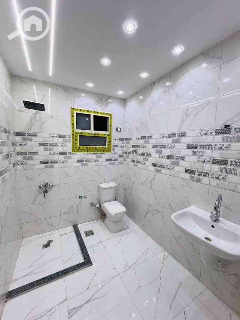 6 b70d82c3-518f-4c88-aa6f-4d6766192210. jpg