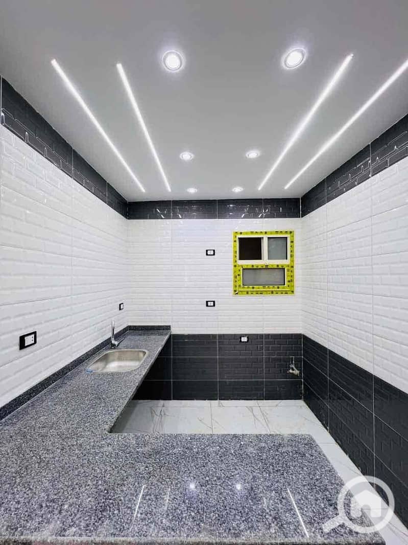 8 8e0fc26d-e344-4c5b-943d-ab9f20d4de10. jpg