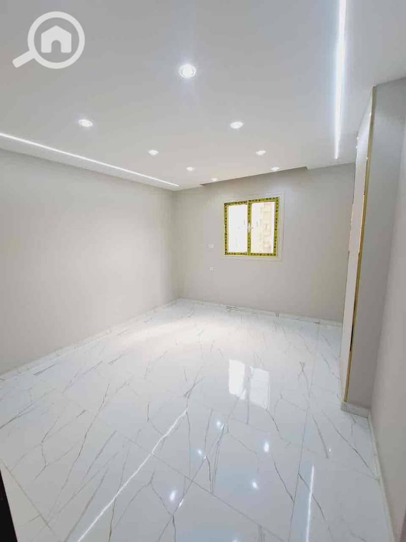 11 61e677b7-c76f-46ba-b5f4-179cab454d65. jpg