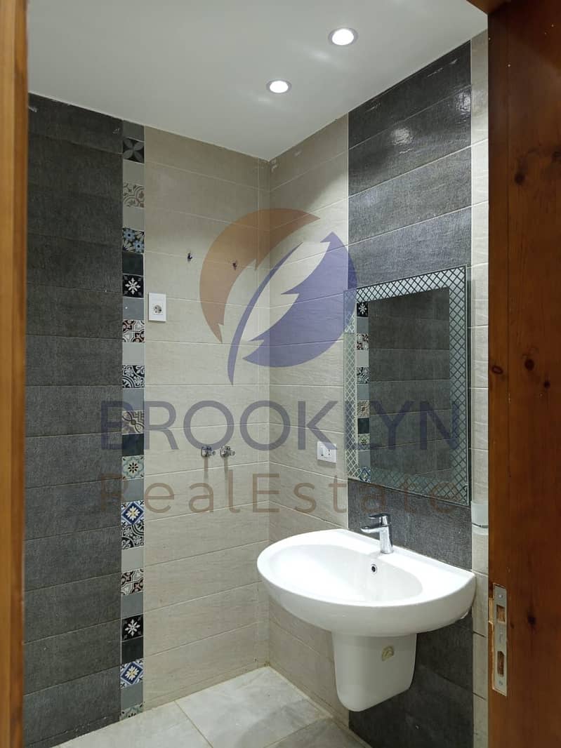 17 5f03262f-5c53-4226-997e-1d15746419e8. jpeg