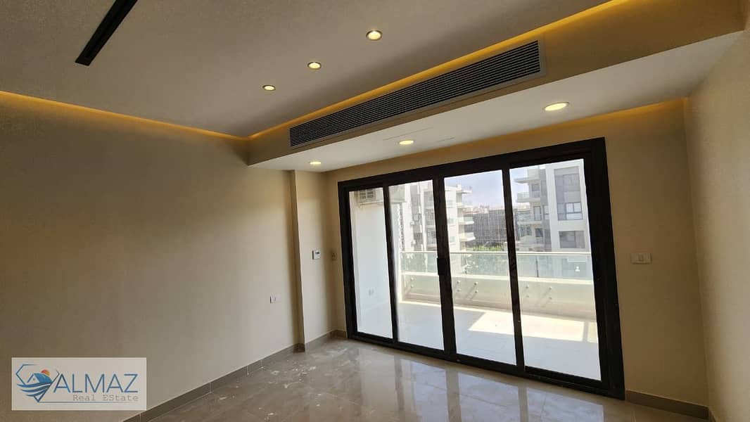 3 WhatsApp Image 2025-12-18 at 12.33. 46 PM. jpeg