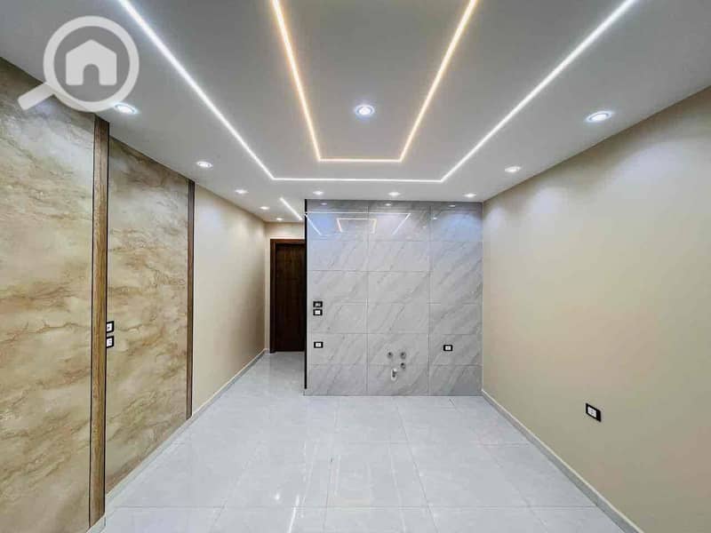 3 e7eba211-92c9-4c24-833e-9f03025ba784. jpg