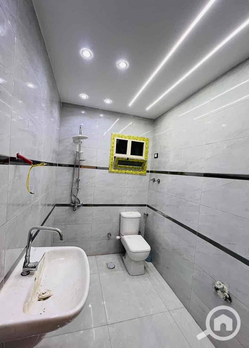 4 5c1ce00b-c026-4fbf-86a7-319376e81b93. jpg