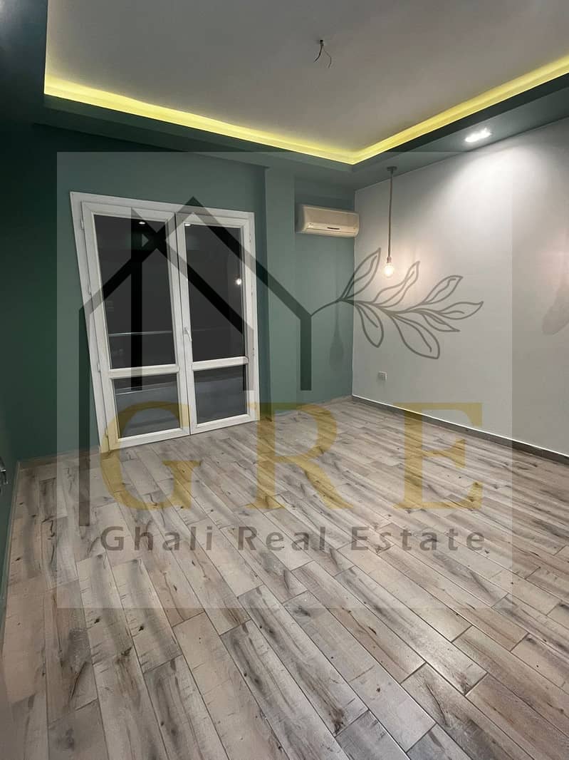 7 734b43b6-d026-47bf-89cd-0ac70c4f0072. jpg