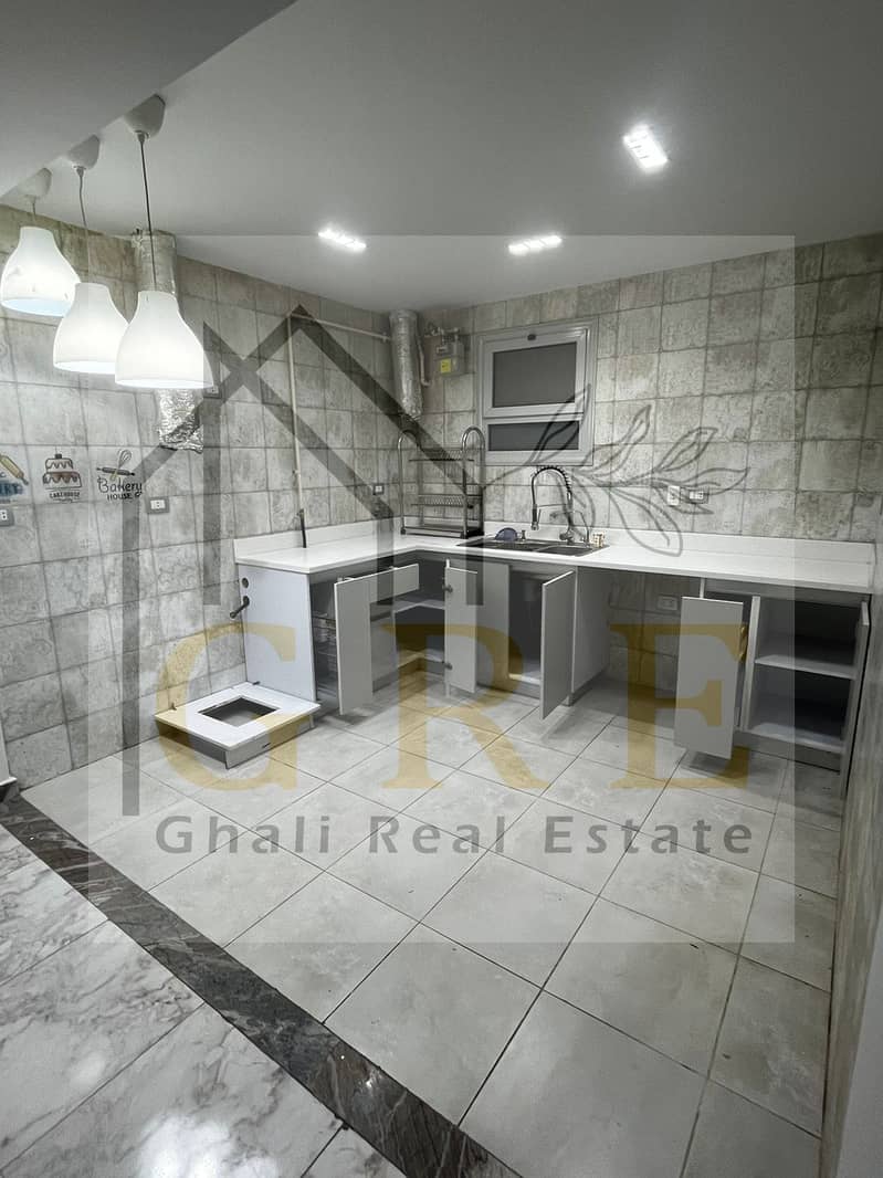 9 0cfe0fbf-d6e8-4ae7-b8a6-26f984776559. jpg