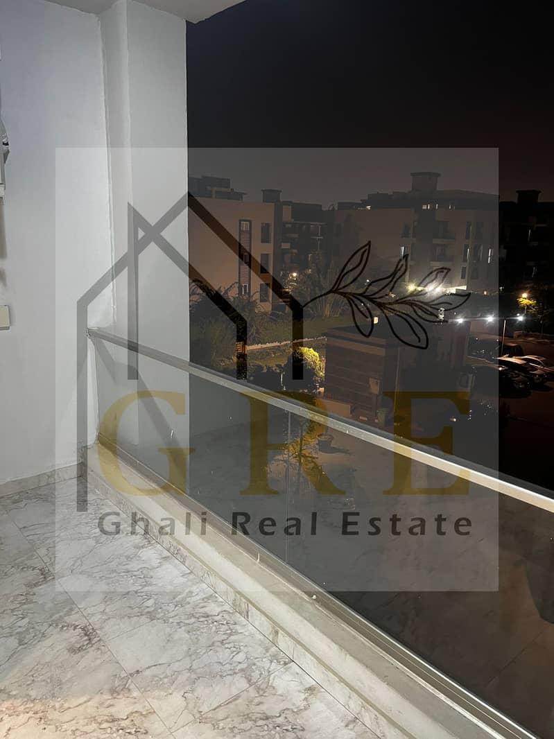 10 de4be2e5-240a-41d5-ae7e-d44867c2fad5. jpg