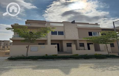 5 Bedroom Townhouse for Sale in 6th of October, Giza - WhatsApp Image 2025-08-27 at 16.14. 37_1b05a6bd_1400x900. jpg