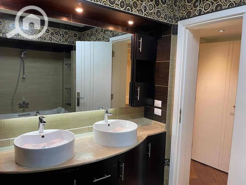 10 46a0d172-0d80-4c1e-b339-6e69385424b0. jpg