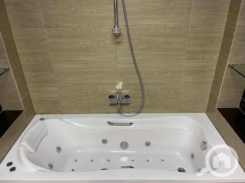 11 360b779d-a6ab-4927-b95f-61a2f5844b6f. jpg