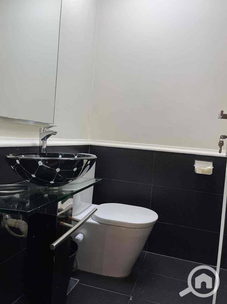 12 c7e58d49-088d-4711-a8a9-def94e98a72a. jpg