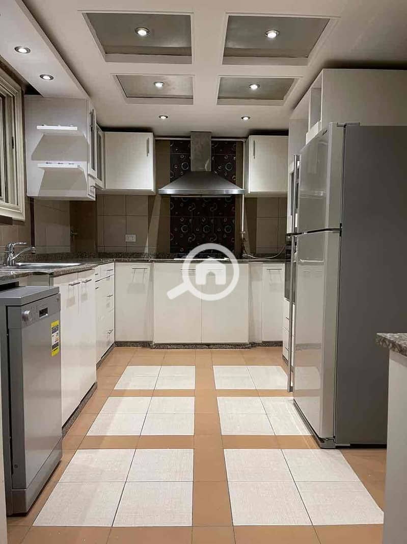 14 4b362f88-e729-4cd0-ab0a-084eff35b43d. jpg