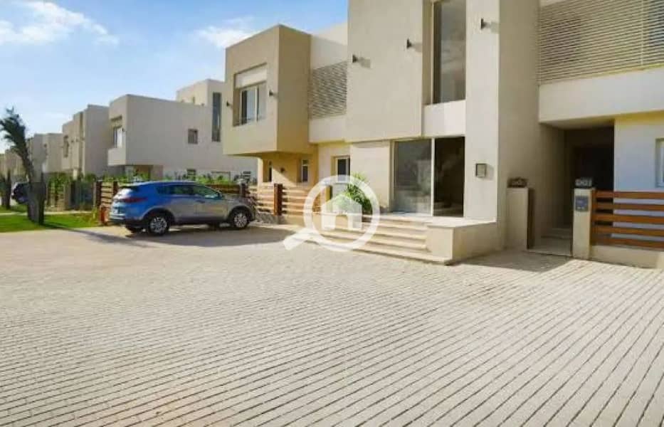 3 7381944-19d80o_1400x900. jpg