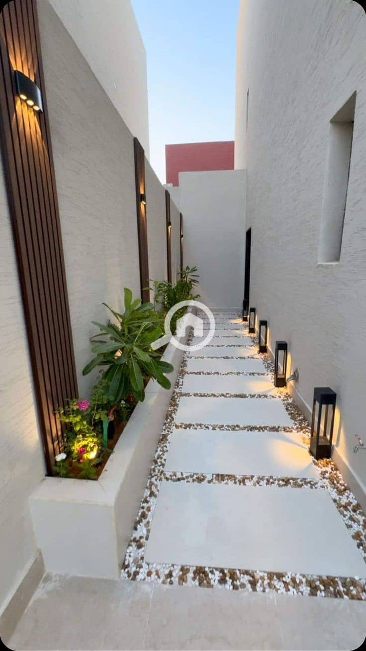 7 download (1). jpeg