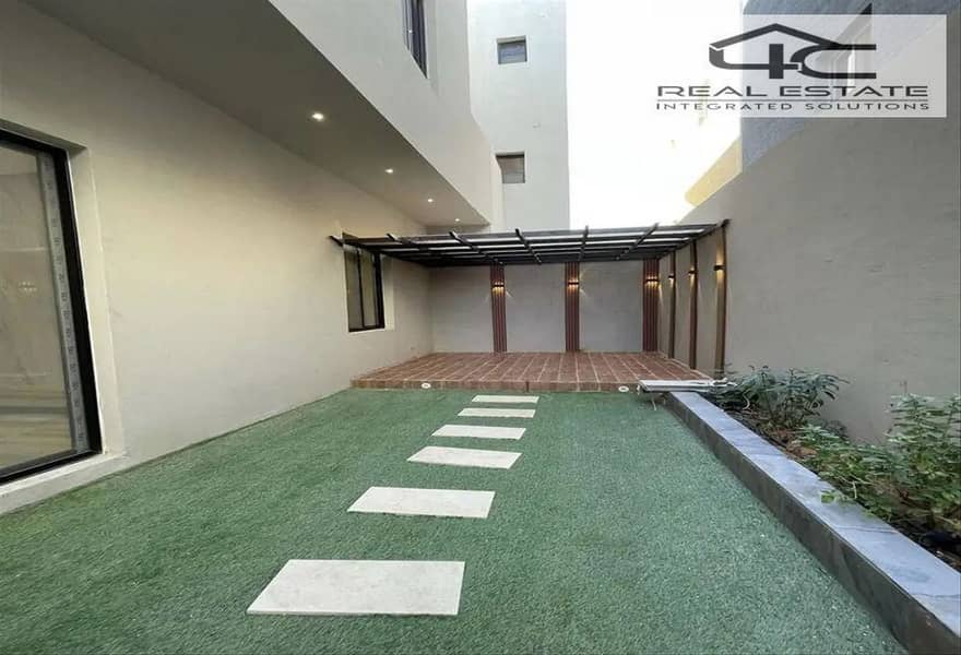 4 5552965-a0033o. png