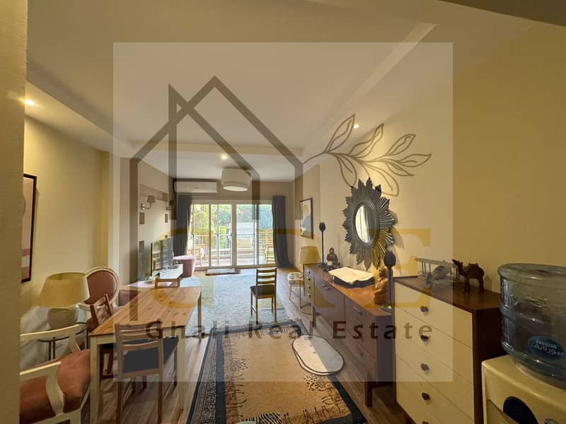 4 ef14556e-c51d-43ec-971a-bc7ff8818436. jpg