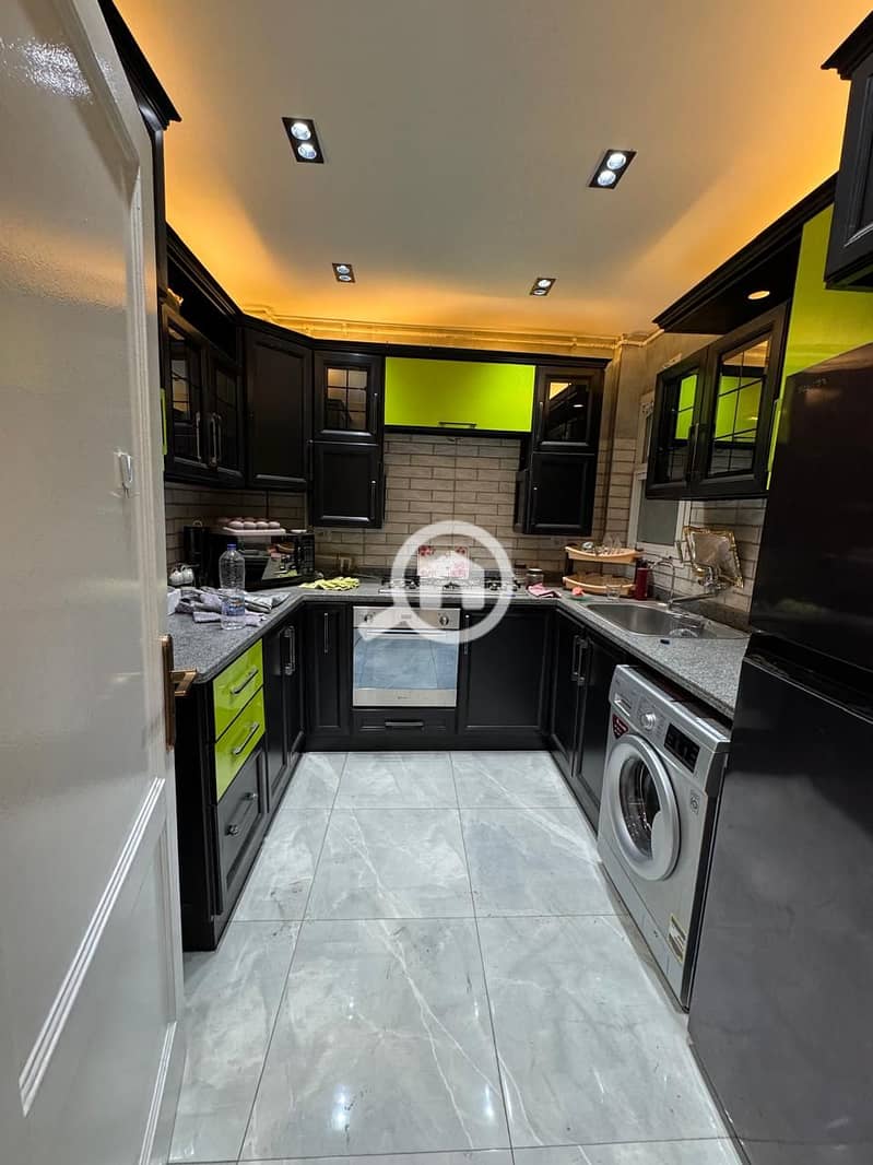 2 db4ca38d-a69e-43bb-9aff-74936a33fff0. jpg