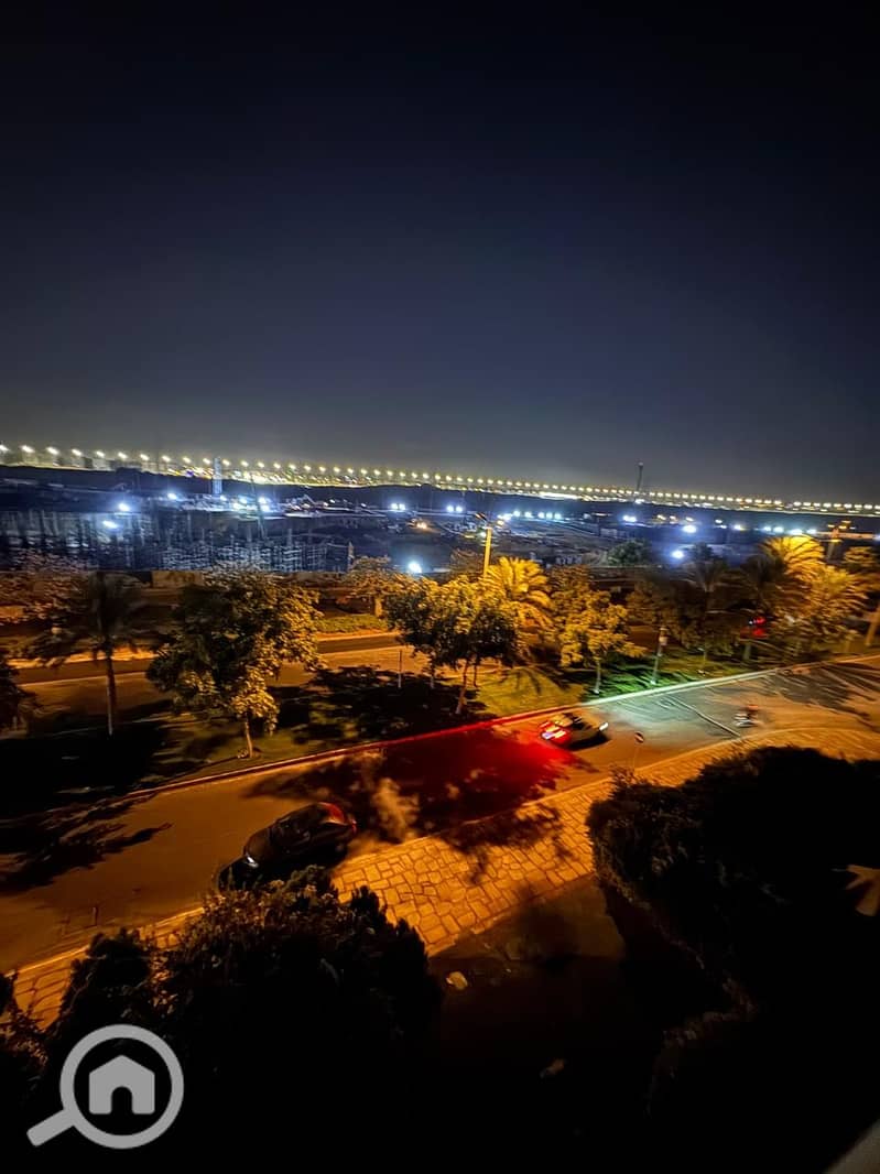 8 c578ea46-7332-4a67-a7d9-26917df82cbb. jpg