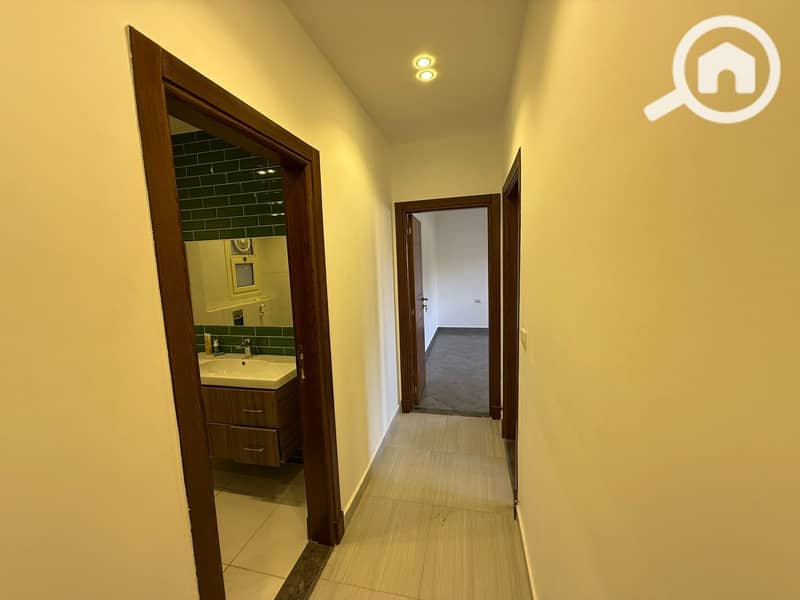 4 WhatsApp Image 2025-12-17 at 16.25. 09. jpeg