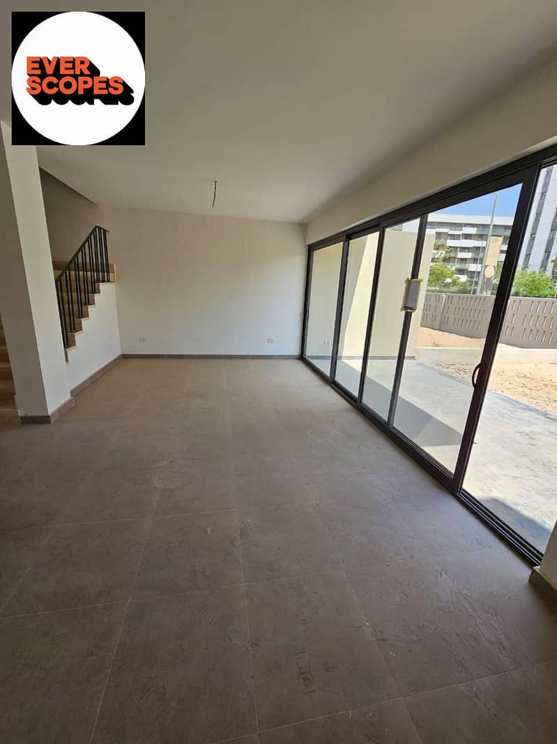 3 594574952_24964136079955160_2547550973425446971_n. jpg