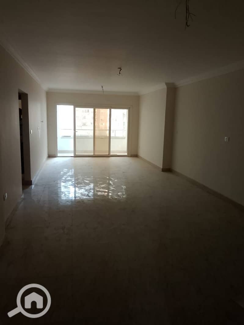 2 738dae96-51b4-44c3-bd71-8c6e2c590db7. jpg