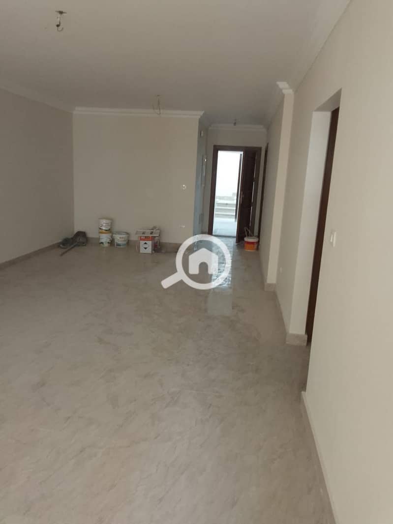 4 9d0ba415-7f91-4dc6-8389-07eb8aaf7733. jpg