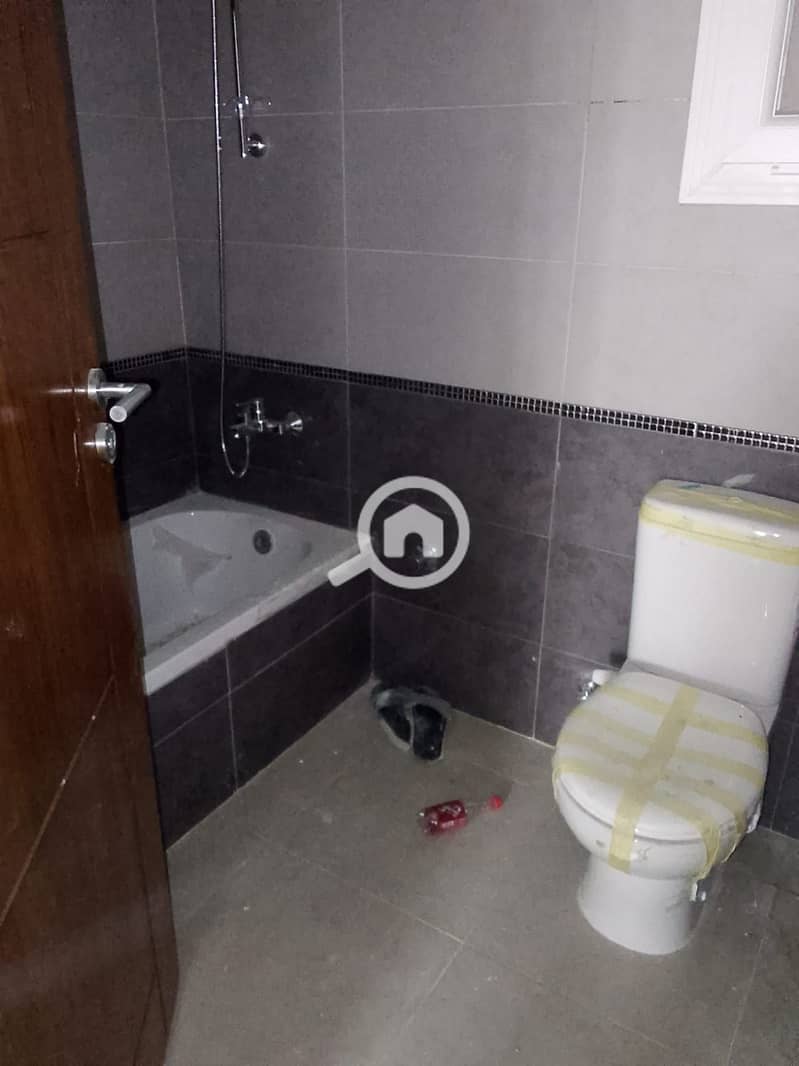 10 5af3310a-e2ed-486f-bba2-114dba43b869. jpg