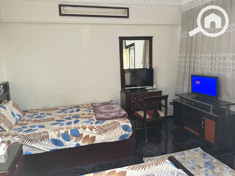 10 37ae2702-47b9-493b-b8ef-7b475516cc9e. jpg