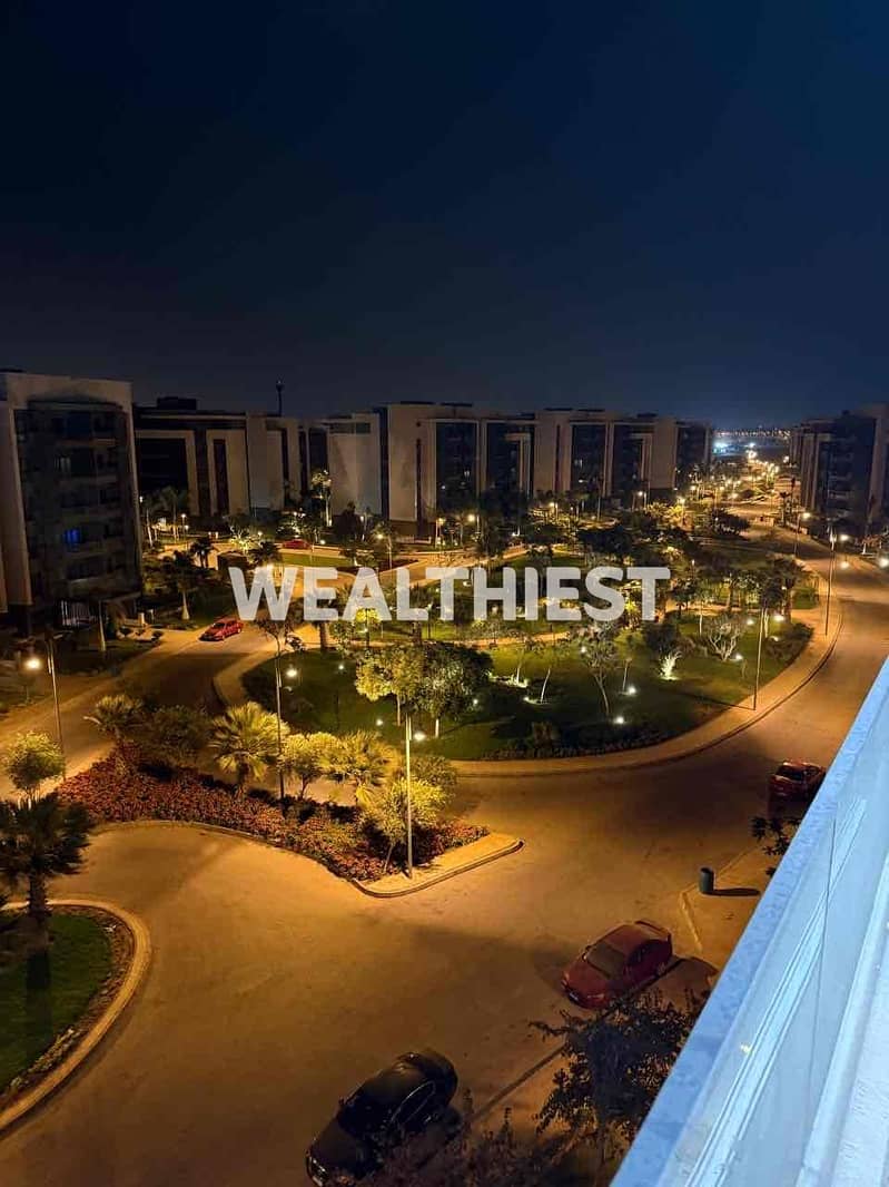 2 7195d11c-d5be-4afb-bb0d-54ae8a8ecf86. jpg