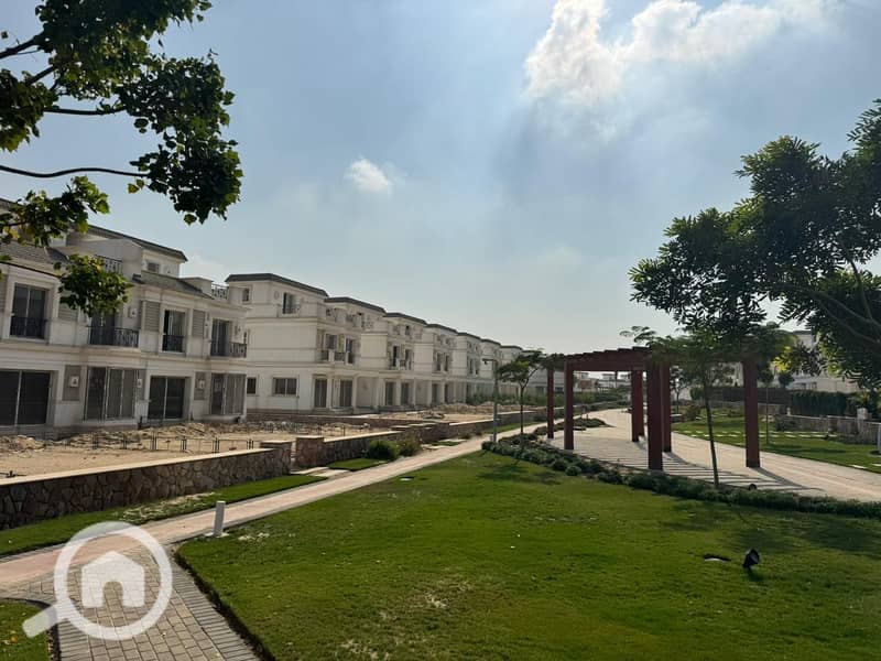 5 066b0378-aeac-46e3-b5f7-2ad481dbdbc4. jpg