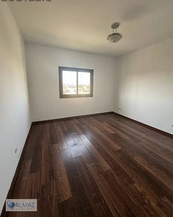 2 WhatsApp Image 2025-12-18 at 12.50. 42 PM (2). jpeg