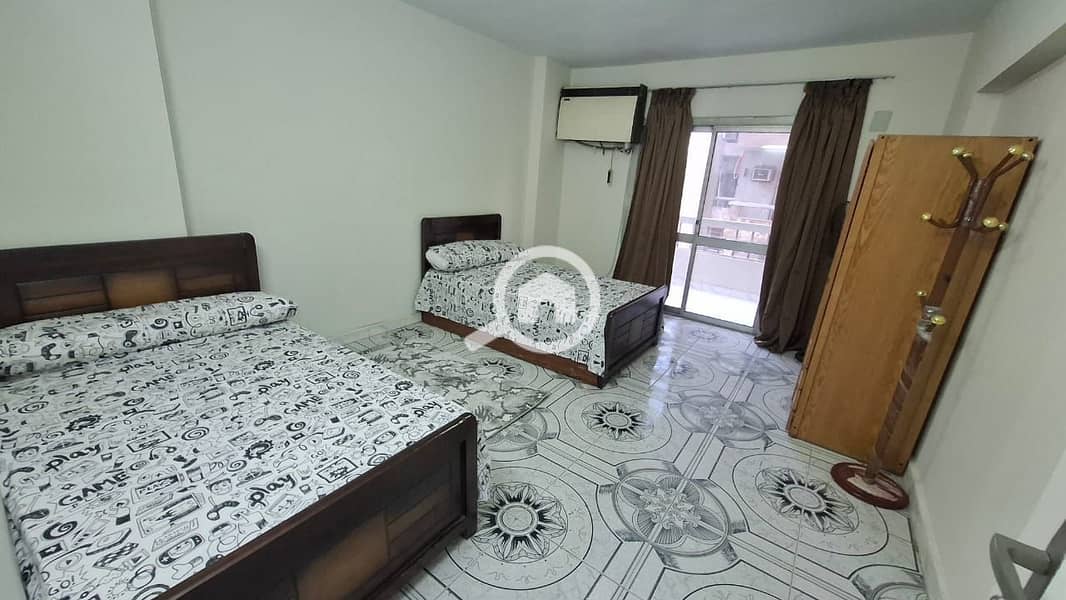 7 c7cd3d6a-bba9-40f4-8283-da02e4d5b703. jpeg