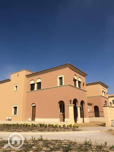 4 Bedroom Townhouse for Sale in New Cairo, Cairo - e5785405-8162-4f44-98a6-50bb693133c3. jpg