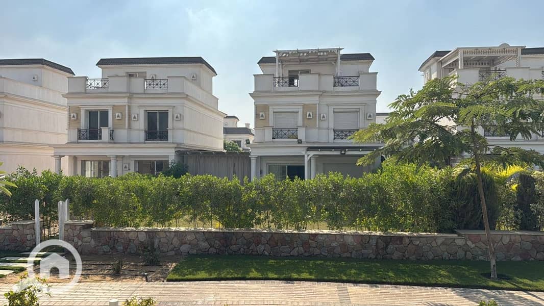 7 73351cd1-a00e-48bb-8058-9d3984a18c1e. jpg