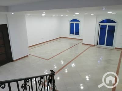 دوبلكس 6 غرف نوم للايجار في القاهرة الجديدة، القاهرة - IMG-20251217-WA0064. jpg