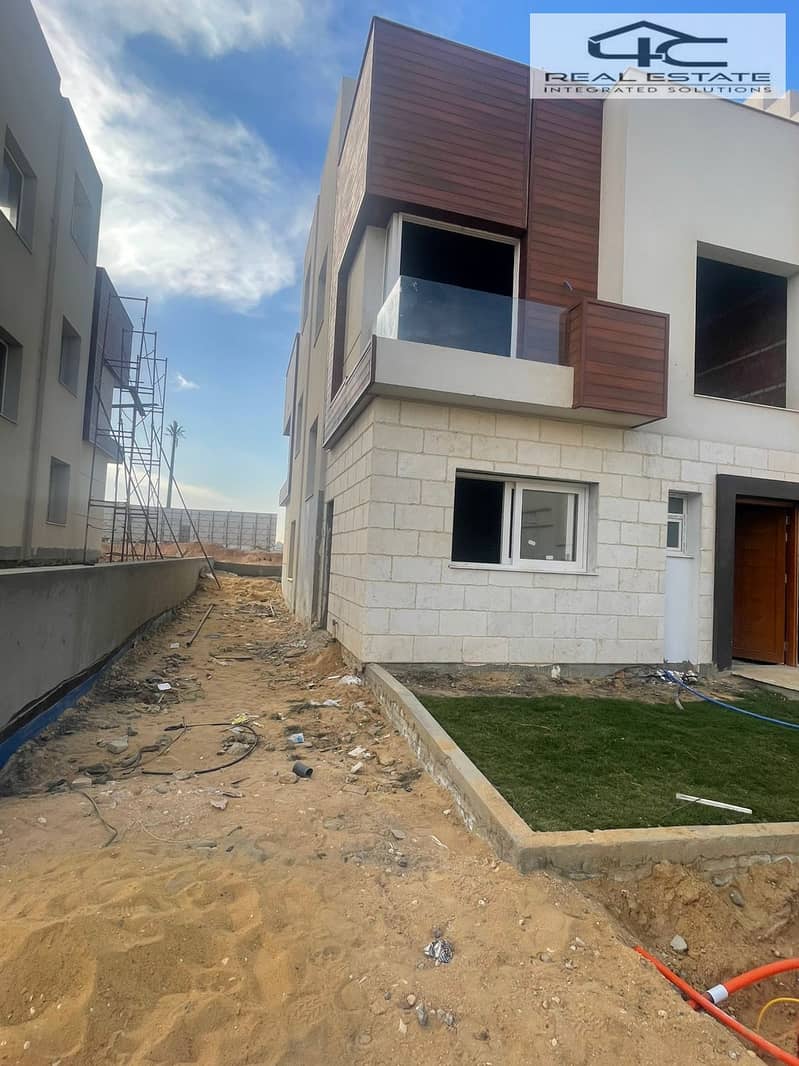 11 WhatsApp Image 2024-12-08 at 1.05. 06 PM. jpeg