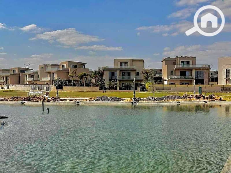 6 e8c39ca5-edb0-43ee-a21b-aa3dd2bd9a8a. jpg