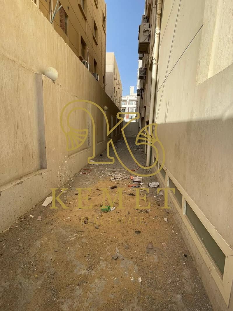 12 WhatsApp Image 2025-12-15 at 22.30. 24_7f89802f. jpg