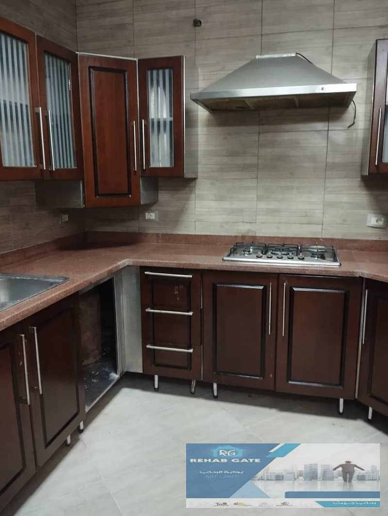 14 471c9728-6f0c-475b-8cb4-f6e2d3968c9b. jpg