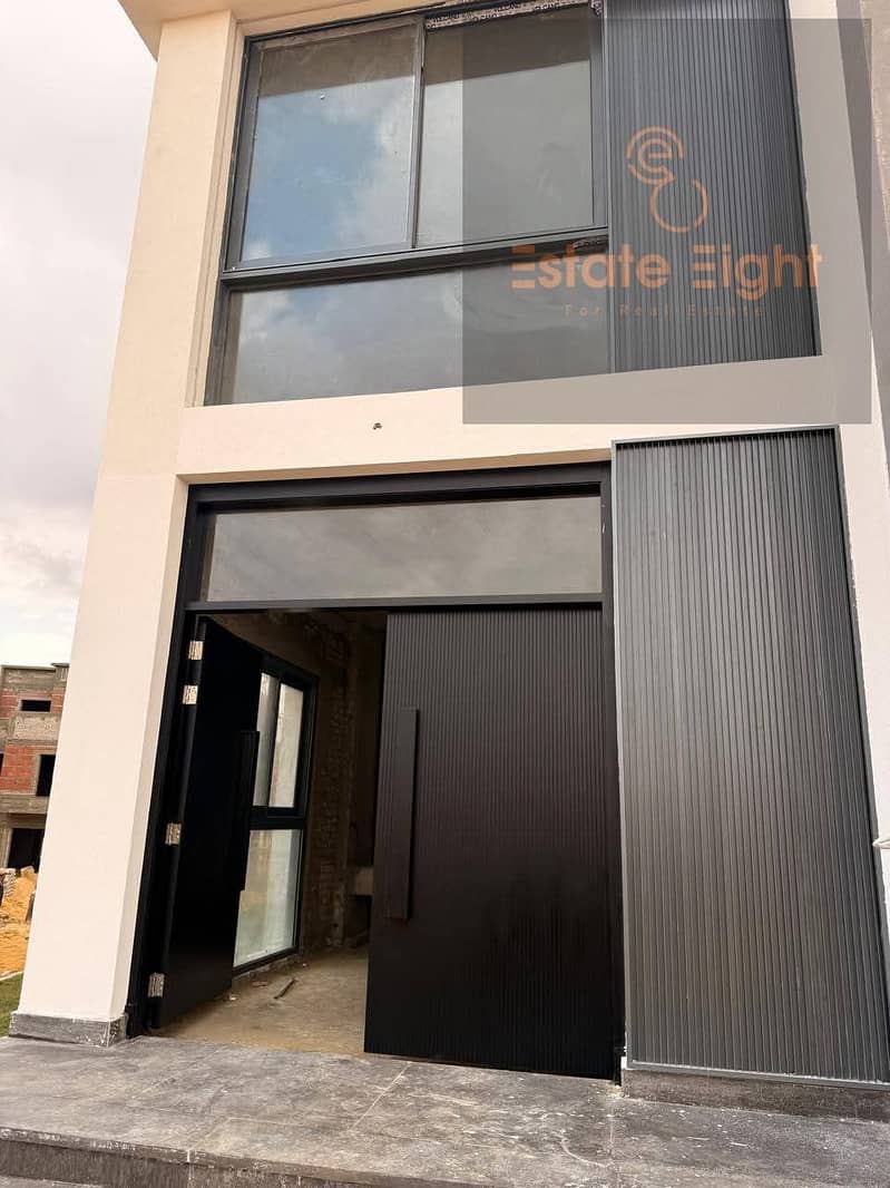 6 WhatsApp Image 2025-12-18 at 2.06. 21 PM (2). jpeg